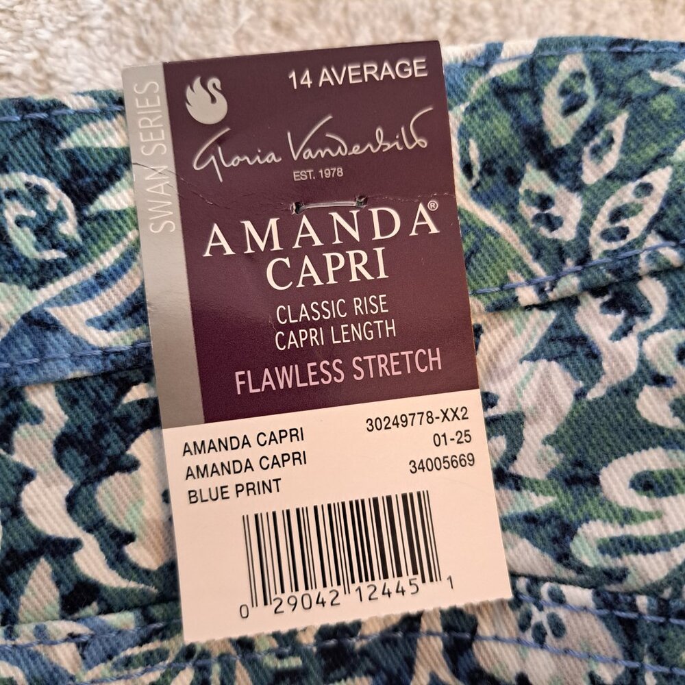 NEW Gloria Vanderbilt Blue and White Print Amanda Capri Size 14 - Picture 7 of 9